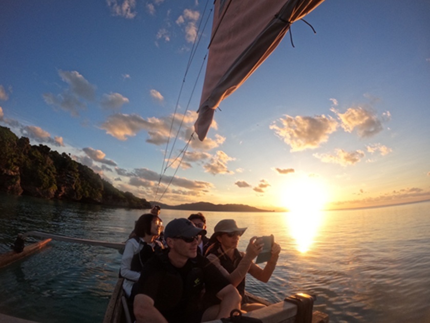 Ishigaki’s Sabani Day: Build a Boat, Ride the Wind, & Savor Island Lunch