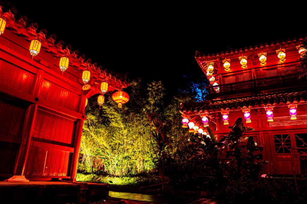 夜まで楽しめるランタンフェスティバル