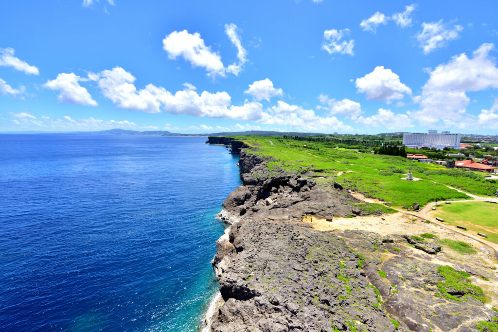 残波岬灯台から眺められる絶景