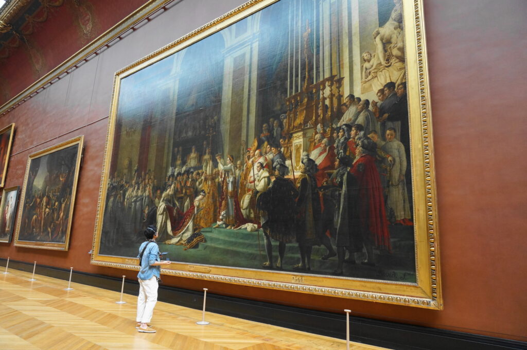 ルーヴル美術館に飾られている戴冠式の絵