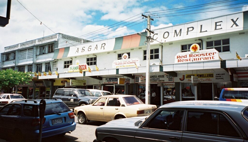 午前: ナンディタウン