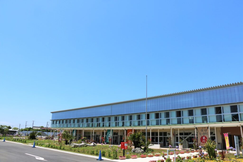 道の駅「保田小学校」の風景