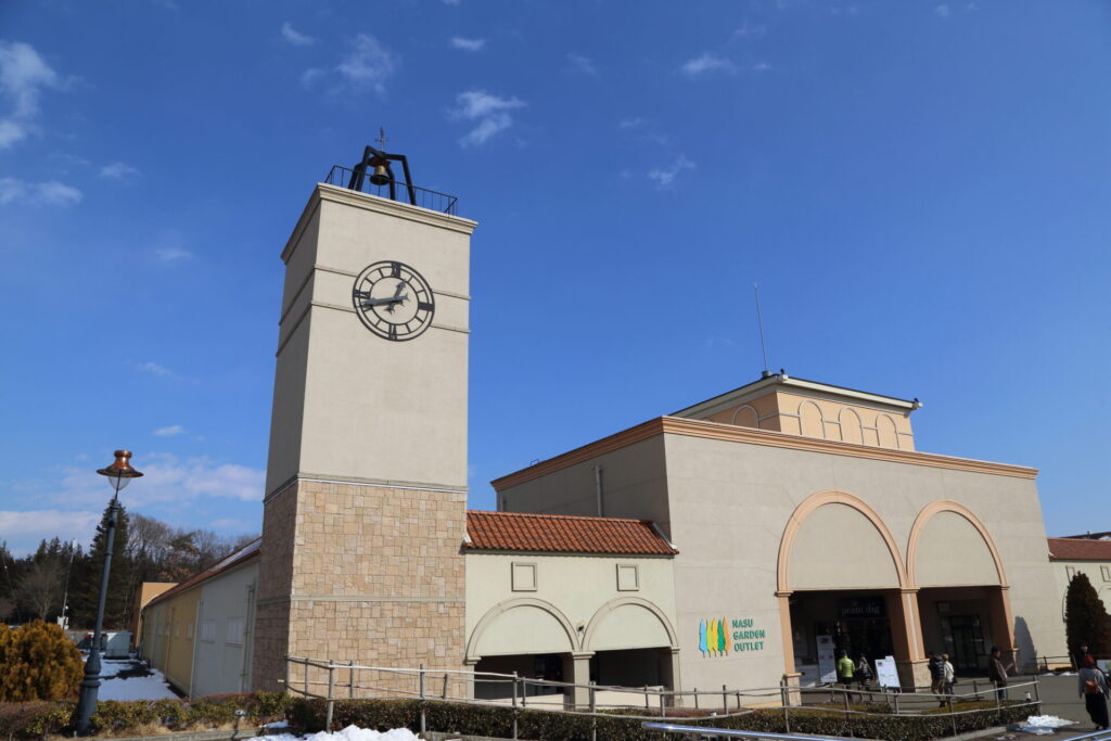 夕方: 那須ガーデンアウトレットでショッピング