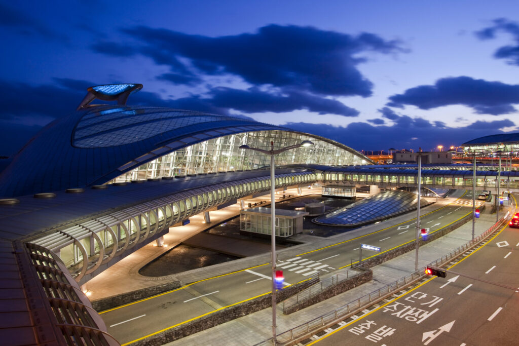 仁川空港からソウル市内に行く方法は?距離は?