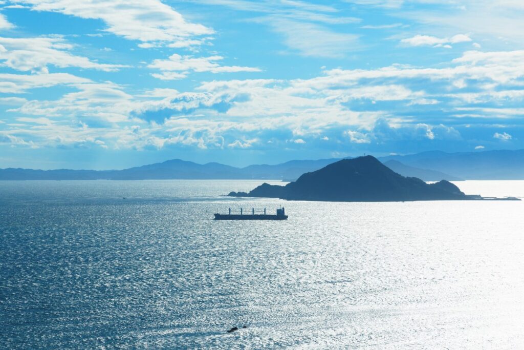 伊勢の伊良湖水道