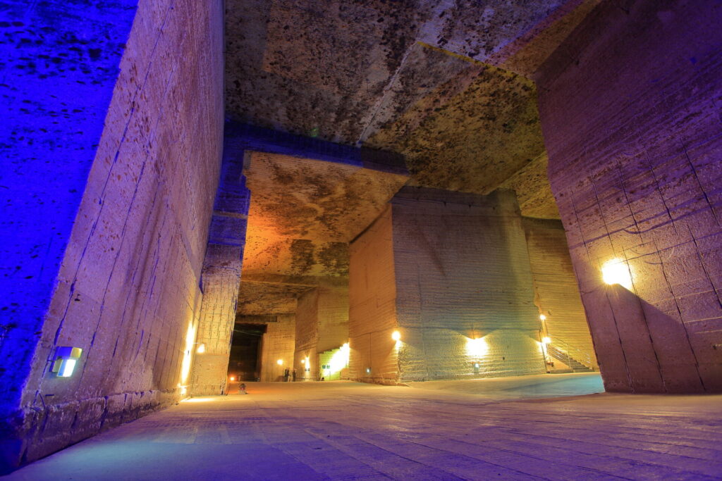 夕方: 大谷資料館での散策