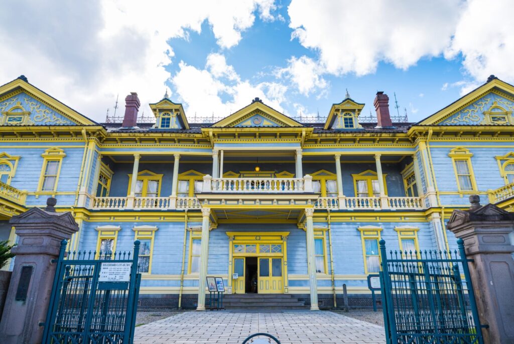 函館のコロニアルスタイルの西洋館である旧函館区公会堂