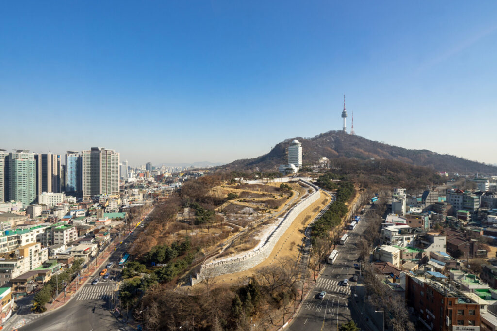 南山公園：都市の中の自然を楽しむ