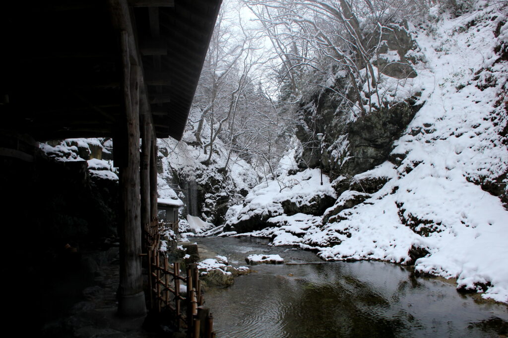 鷹泉閣 岩松旅館