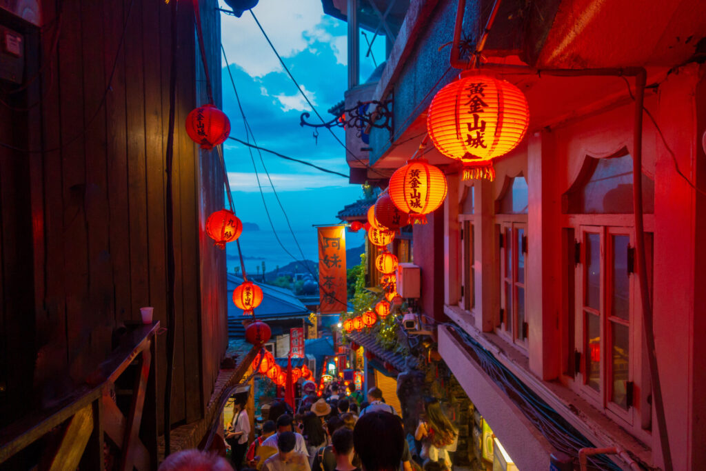 夕暮れの豎崎路での記念撮影