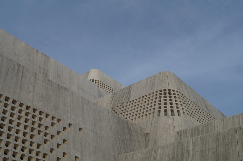 沖縄県立博物館・美術館