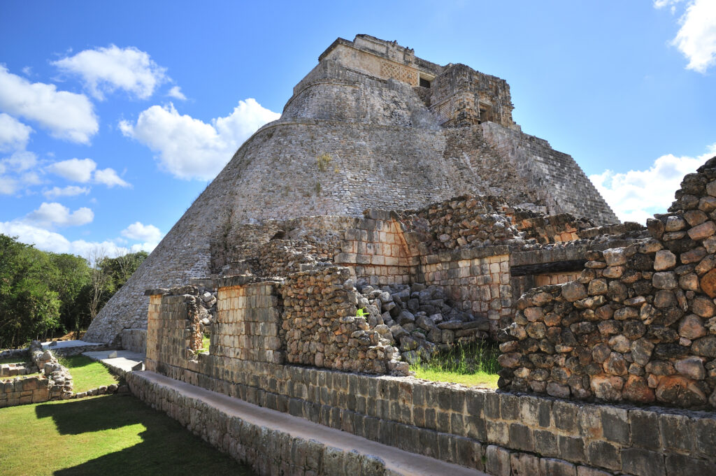 ウシュマル遺跡
