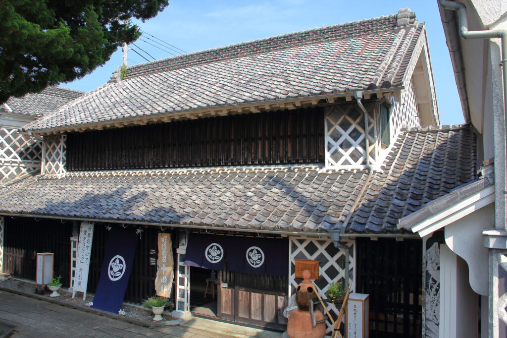 なまこ壁通りで江戸時代を感じる散策