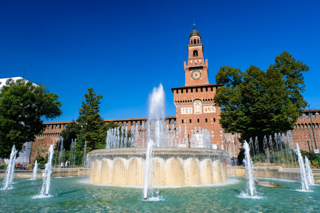 スフォルツェスコ城