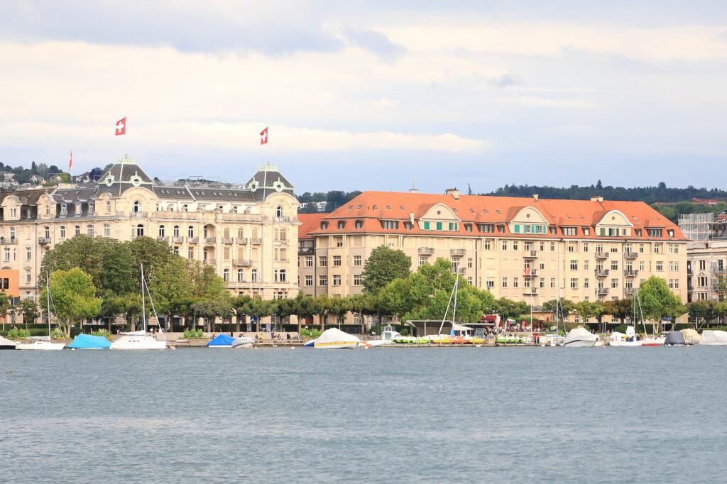 午後の観光 ~リマト川&チューリッヒ湖クルーズ