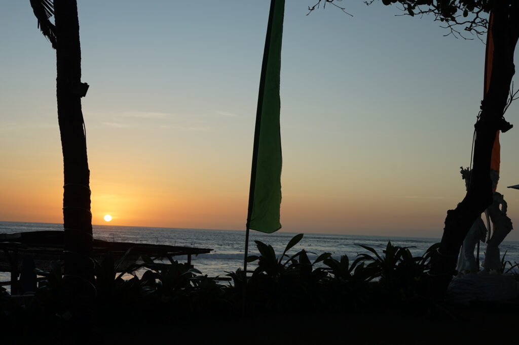 午前: チャングーのビーチ