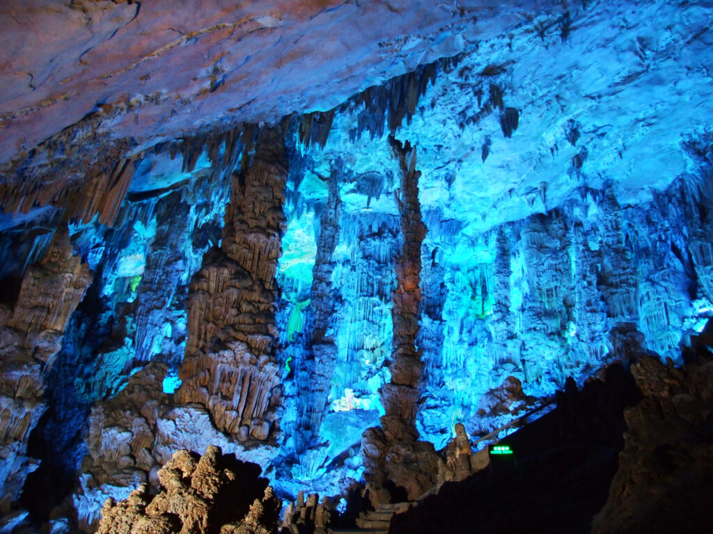 蘆笛岩(ろてきがん)