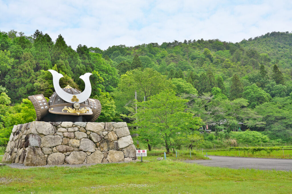 午後: 小谷城跡