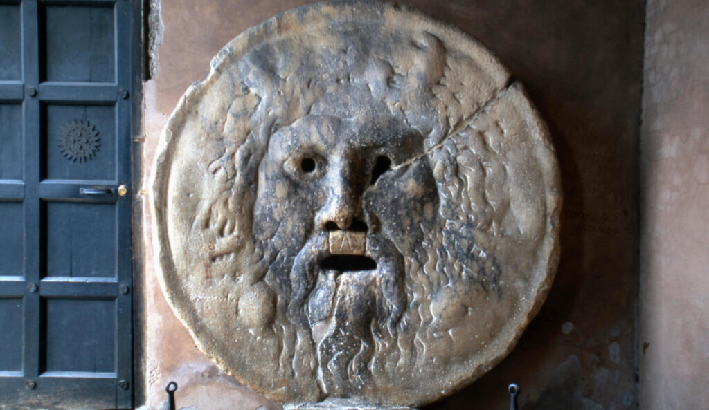 有名観光地である真実の口