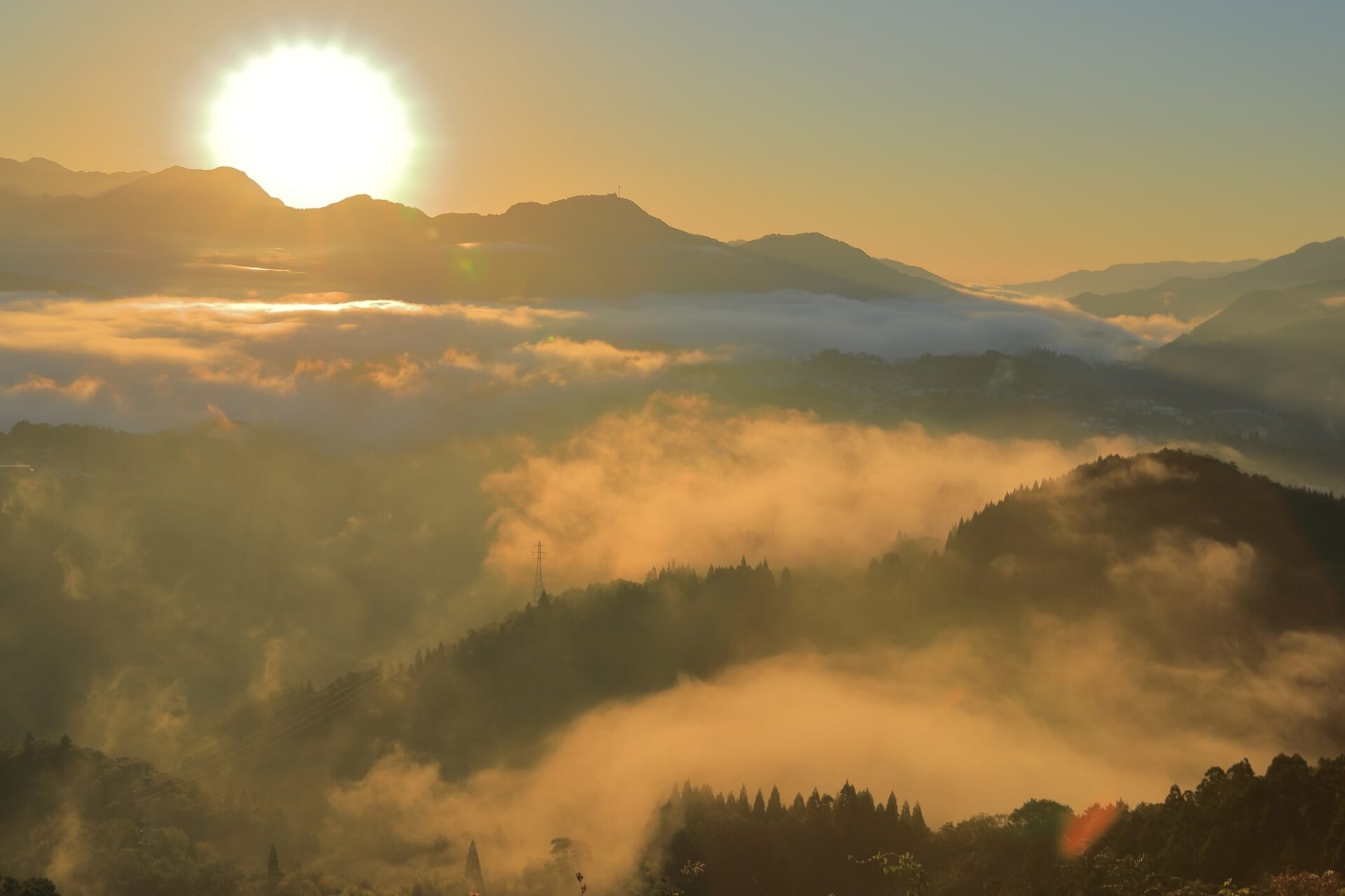 国見ヶ丘の朝日