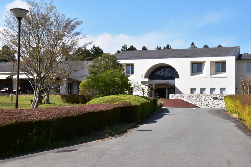 夜: 箱根レイクホテルで宿泊