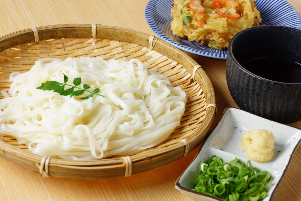 午後: 老舗の稲庭うどんを味わう／佐藤養助総本店