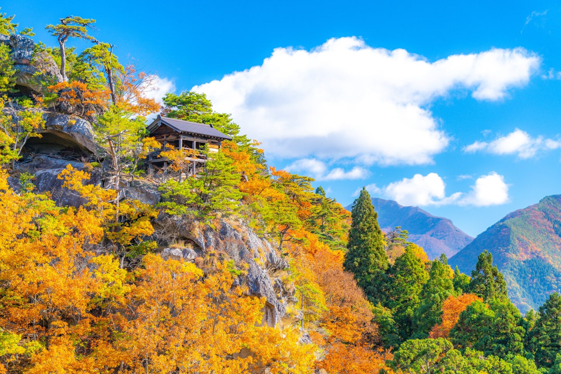 山形の山寺紅葉