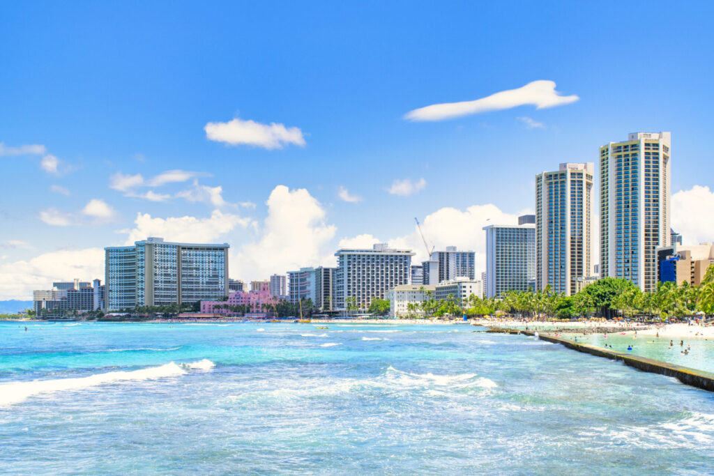 ハワイ　オアフ島　ワイキキ・ビーチ