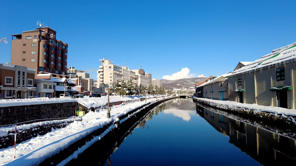 雪がつもる小樽の街並み