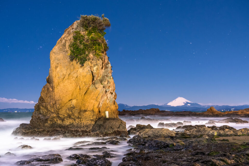 秋谷の立石で自然を感じる