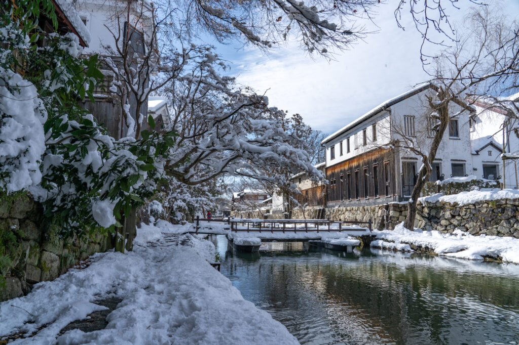 八幡堀と雪