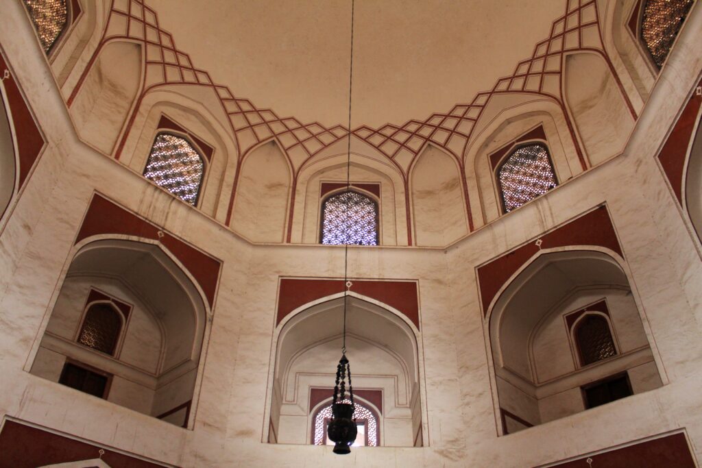 精緻なインド建築