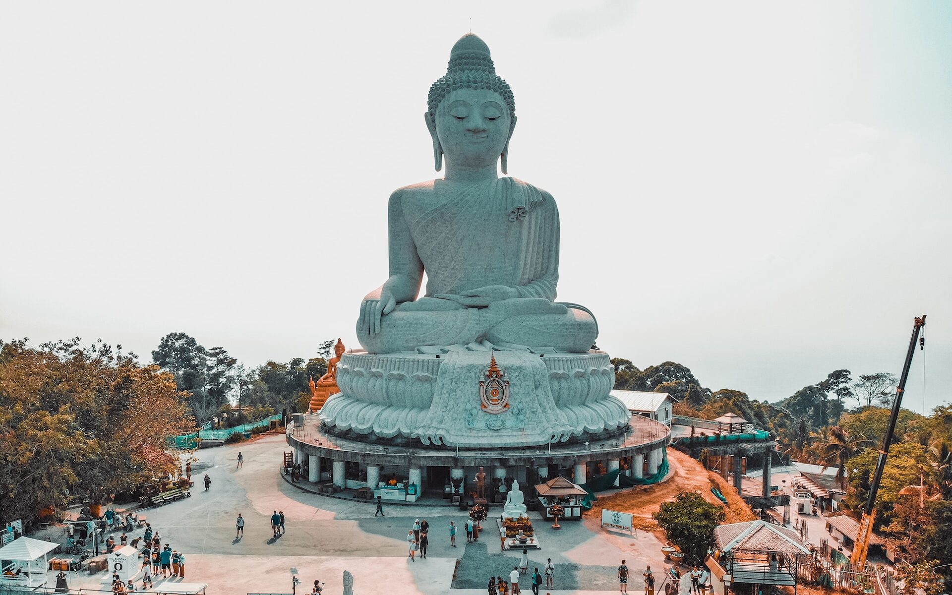 タイ旅行1週間の通信と保険費用