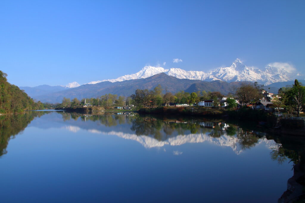 世界の屋根ヒマラヤ山脈とネパール