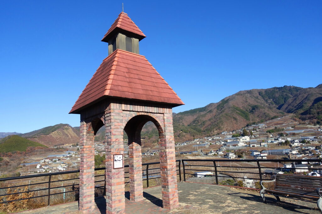 甲州市勝沼 ぶどうの丘