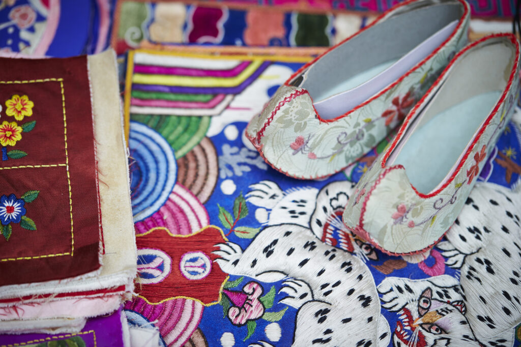 韓国の民族衣装の靴　コッシン