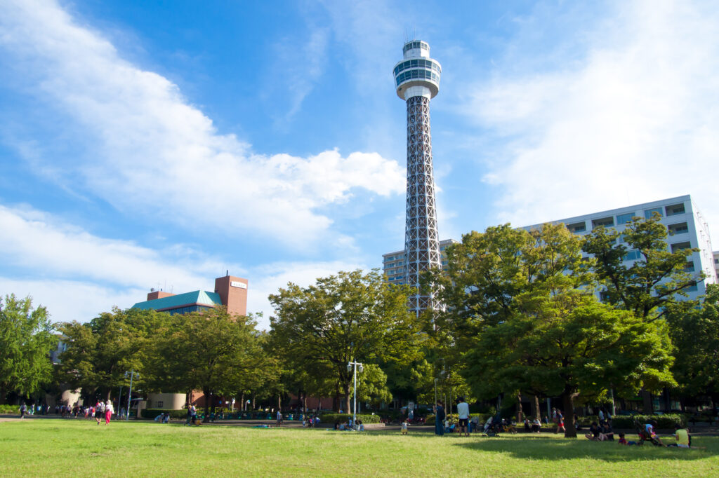 横浜マリンタワー