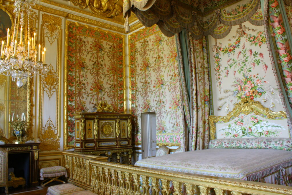 ヴェルサイユ宮殿のみどころ・その5|王妃の寝室