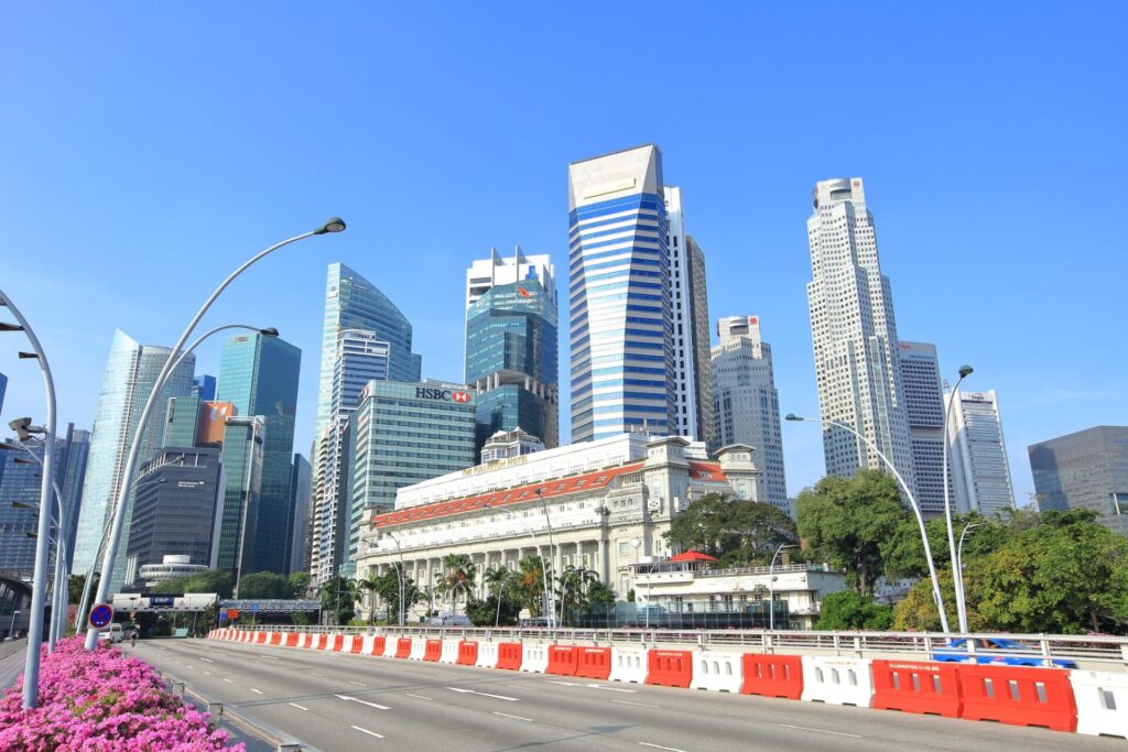 シンガポールの高層ビルが立ち並ぶオフィス街