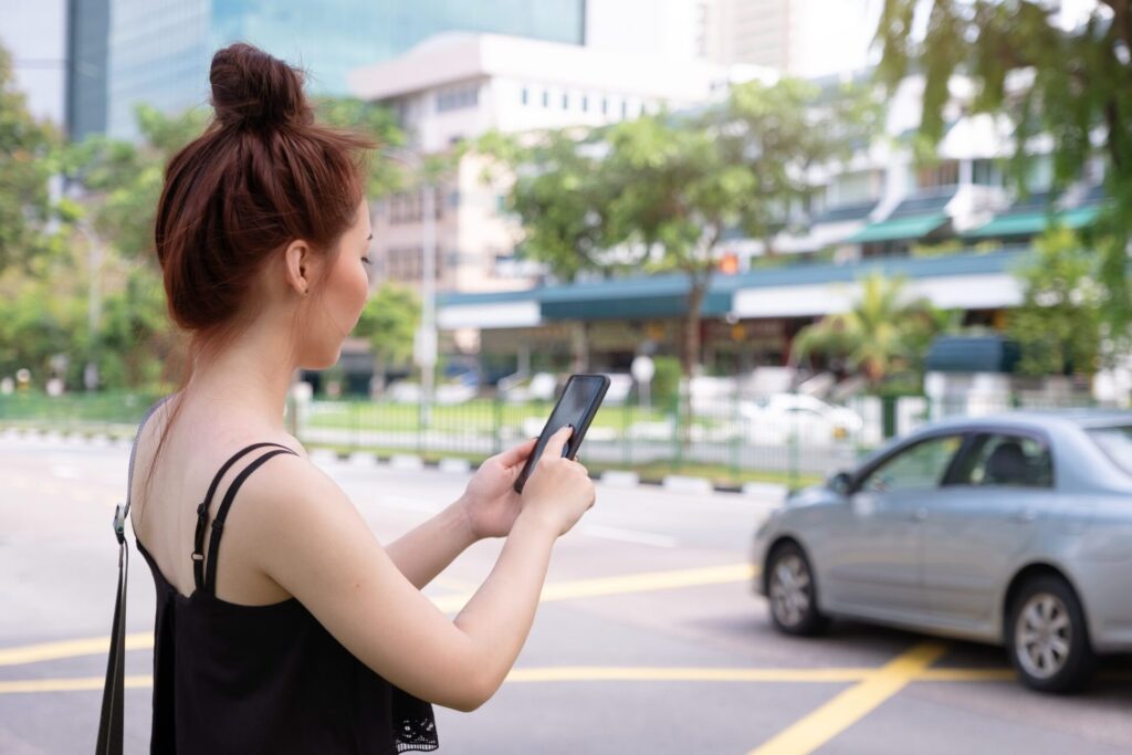 シンガポール旅行で便利なスマホアプリでタクシーを呼ぶ
