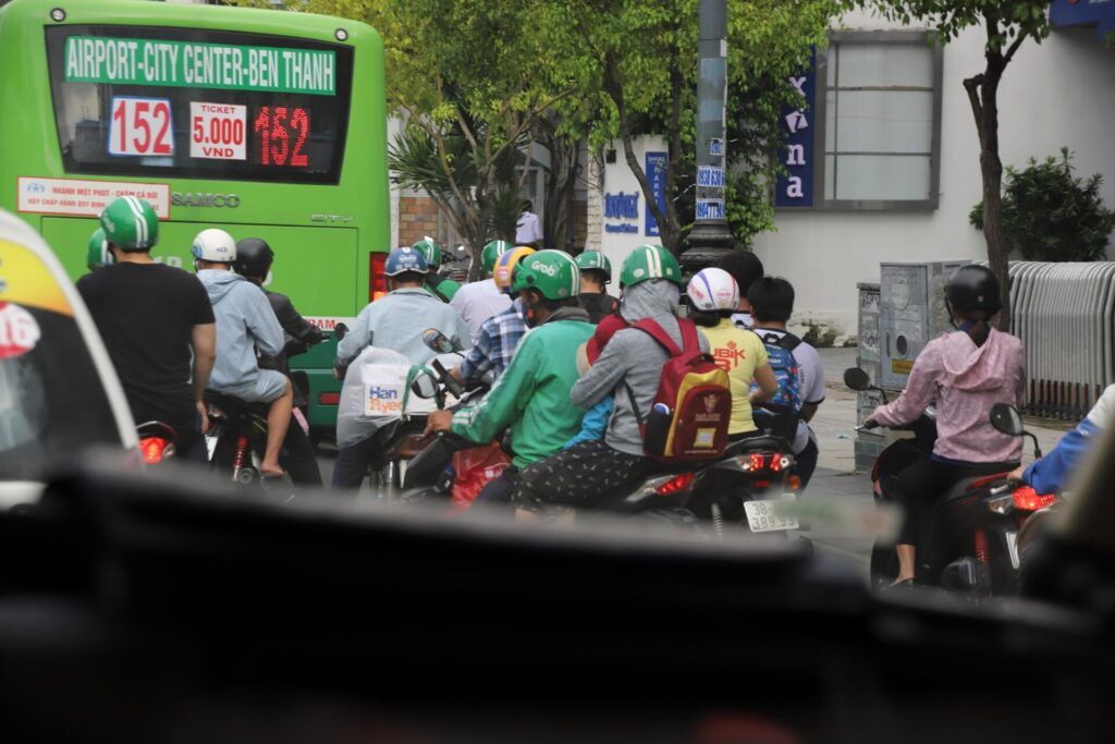 ホーチミン市街のバイク渋滞