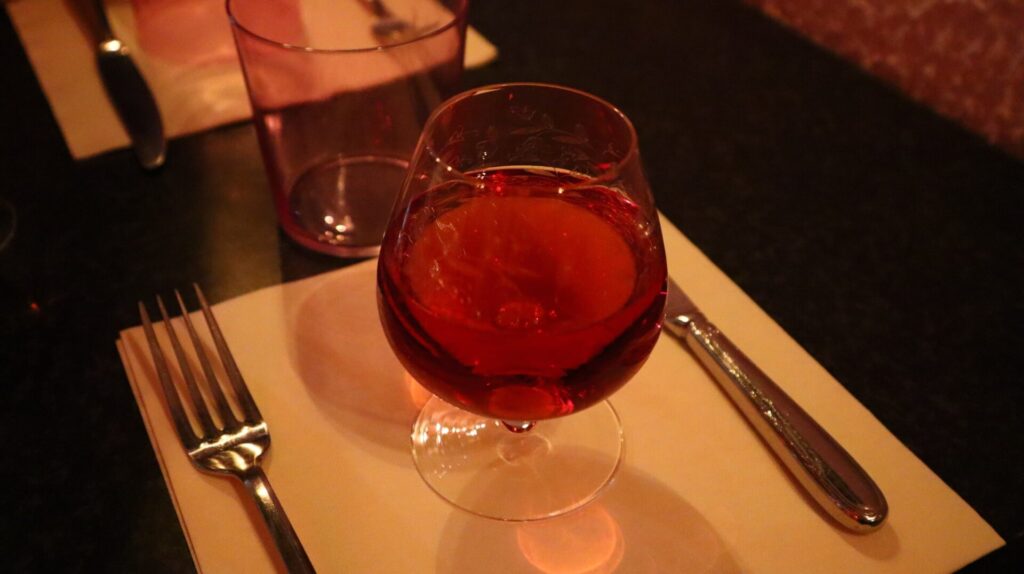 パリの夜にカルチェラタンで堪能したキールロワイヤル