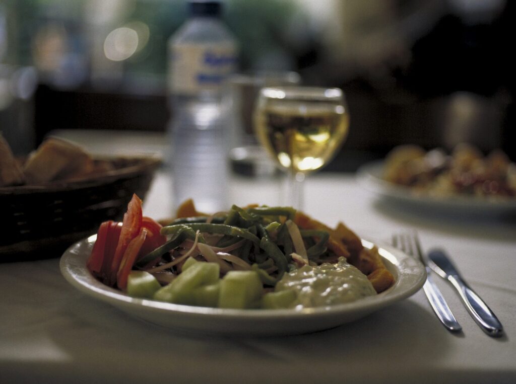 セブ島観光のモデルコースでアバカ・レストランでグルメを堪能