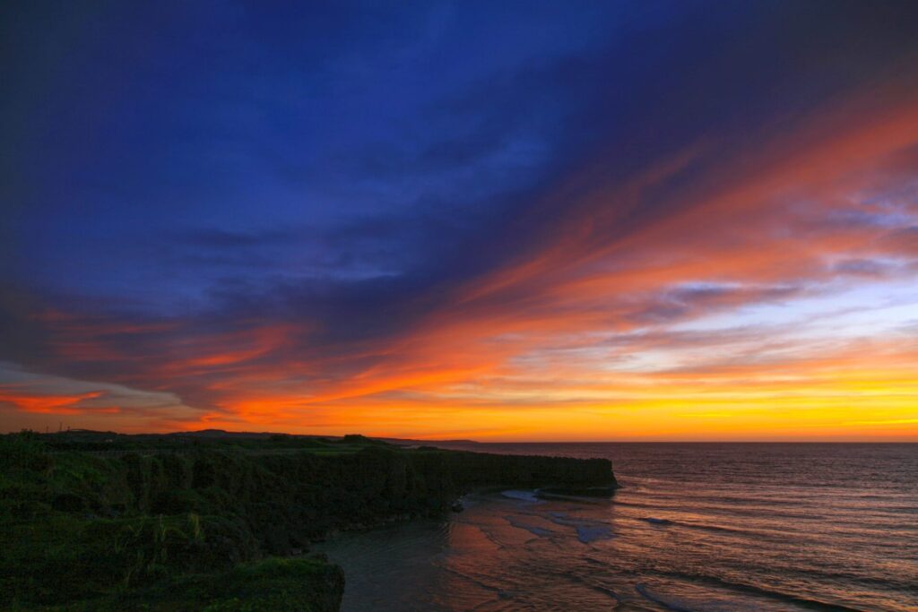 沖永良部島の海と夕焼け