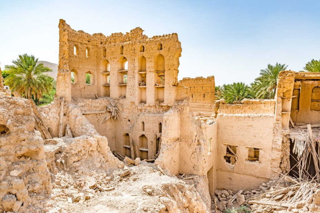 オマーン観光で訪れたいアドベの建物