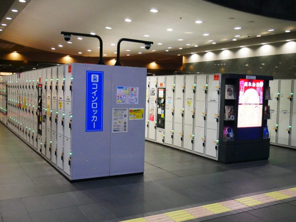 京都市内の観光に大きな荷物をコインロッカーへ預けると便利