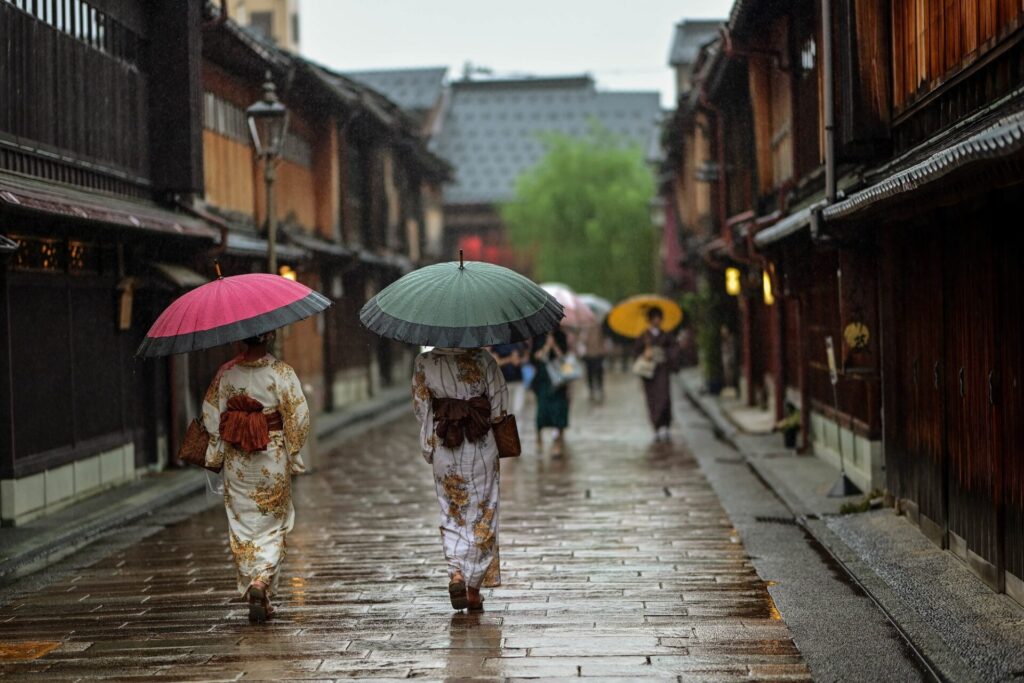 雨降りのひがし茶屋街