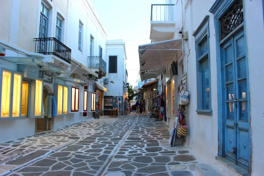 エーゲ海の白い街、パロス島