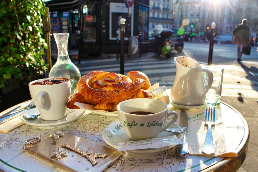 ペットと一緒に爽やかな朝食