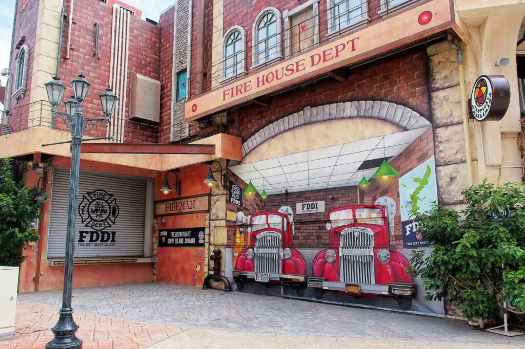 思わず写真を撮りたくなるような可愛い壁絵のある沖縄 アメリカンビレッジ